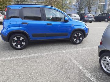Fiat Panda 1000 Cross Hybrid -
