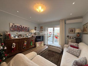 Elegante Appartamento con Posto Auto - Via San Dom