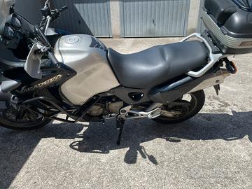 Varadero 1000  del 2000 79990 km. STUPENDA!