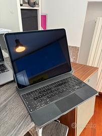 IPad Air 13” M2 - Smart Keyboard compresa