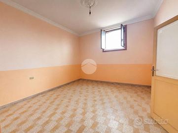 3 LOCALI A MARANO DI NAPOLI
