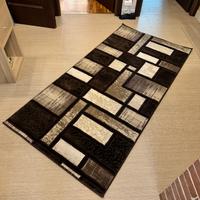 Tappeto marrone e beije