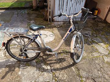 Bicicletta Italwin a pedalata assistita 