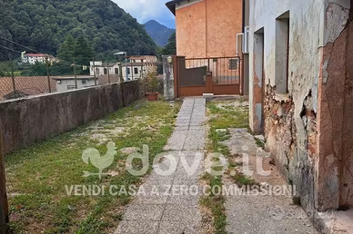 Casa indipendente di 160 m² con 4 locali a Torrebe