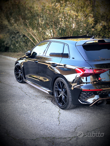 Audi RS3 italiana Full Carbon