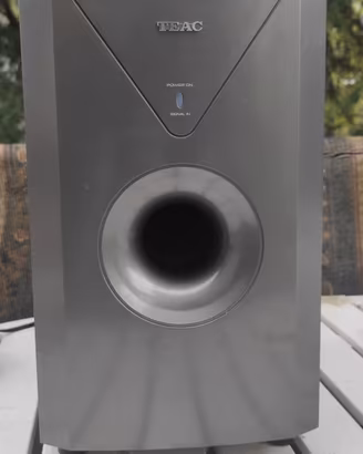 SUBWOOFER TEAC AMPLIFICATO