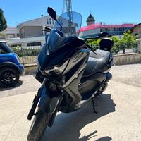 Yamaha xmax 125