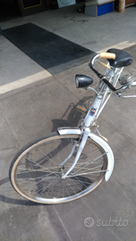 Bicicletta con freni a bacchetta