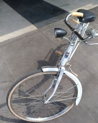 Bicicletta con freni a bacchetta