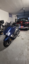 Yamaha t max 530