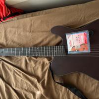 Chitarra classica elettrificata