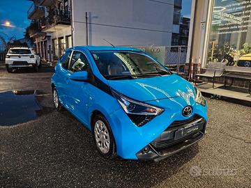 Toyota Aygo Connect 1.0 VVT-i 72 CV 5 porte
