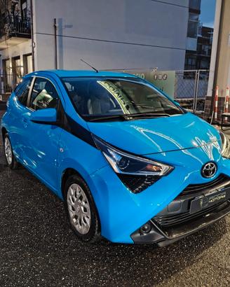 Toyota Aygo Connect 1.0 VVT-i 72 CV 5 porte