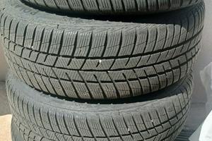 Cerchi acciaio Volkswagen con gomme invernali