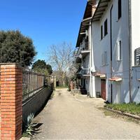 5 LOCALI A ISCHIA DI CASTRO