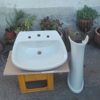 Lavandino e colonna in ceramica Ideal Standard