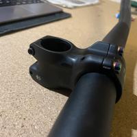 Manubrio e attacco manubrio mtb