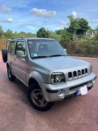 Suzuki Jimny 4x4 1.3L - 4 posti