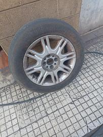 Gomme auto