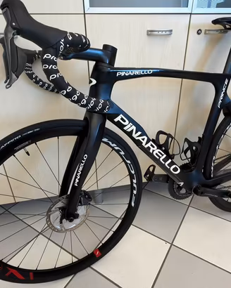 Bici corsa carbonio Pinarello Prince