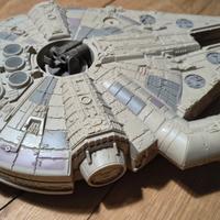 STAR WARS MILLENNIUM FALCON 1995