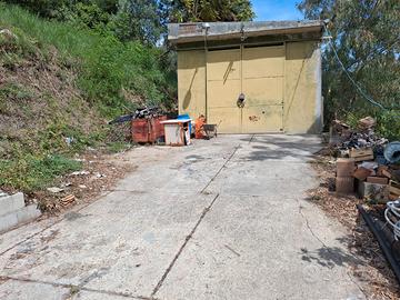 Capannone e terreno via corrado alvaro