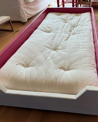lettino montessoriano con materasso futon