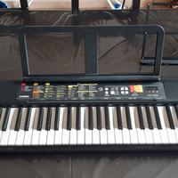 Tastiera Yamaha PSR-F52 