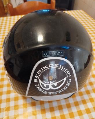Casco per moto marchio Berik Design nero 