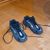 Adidas Yeezy boost 700 V2 'Vanta' Black