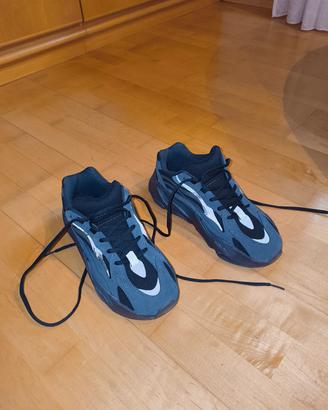 Adidas Yeezy boost 700 V2 'Vanta' Black