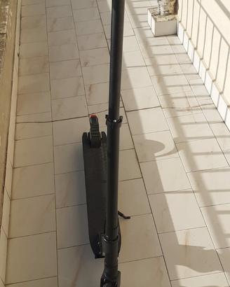  monopattino elettrico nuovo.