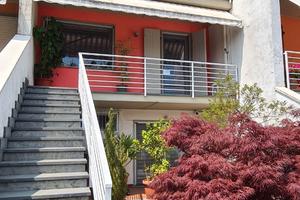 Grande villetta a schiera con giardini