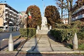 Borgaro torinese alloggio con terrazzo