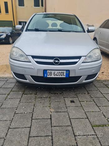 Opel Corsa 1.2i 16V cat 5 porte Club