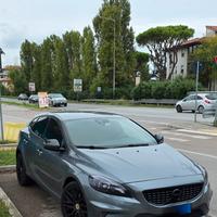Volvo v40 r-design 