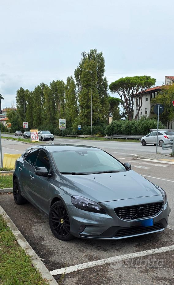 Volvo V40 (2012-2020)