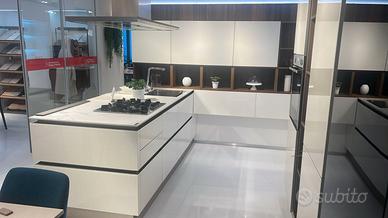 VENETA CUCINE MODELLO RIFLEX