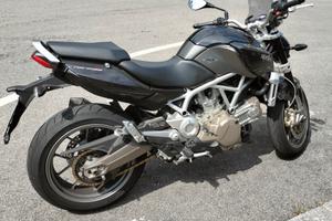 Aprilia mana 850