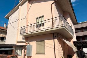 Casa singola plurifamiliare