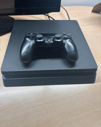 Play Station 4 Slim