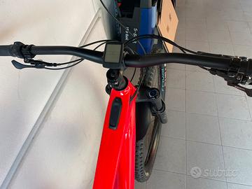 E-Bike  specialized turbo levo