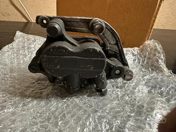 Pinza freno anteriore Nissin per Triumph