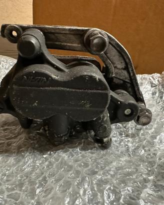 Pinza freno anteriore Nissin per Triumph