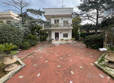 VILLA SINGOLA A BARI