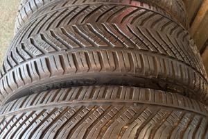 245/45/18 Riken  4Stagioni