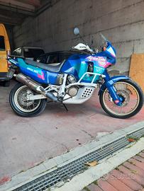 Honda africa twin 750