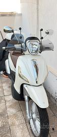 Piaggio Beverly 300i.e.