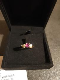 Anello oro giallo rubino e diamanti
