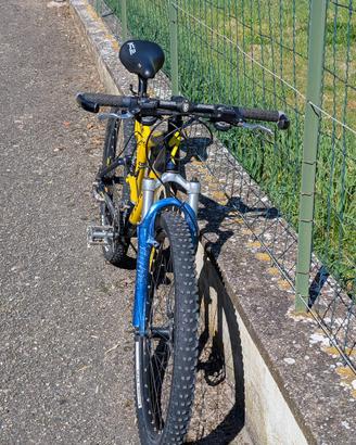 SPECIALIZED M4 STUMPJUMPER